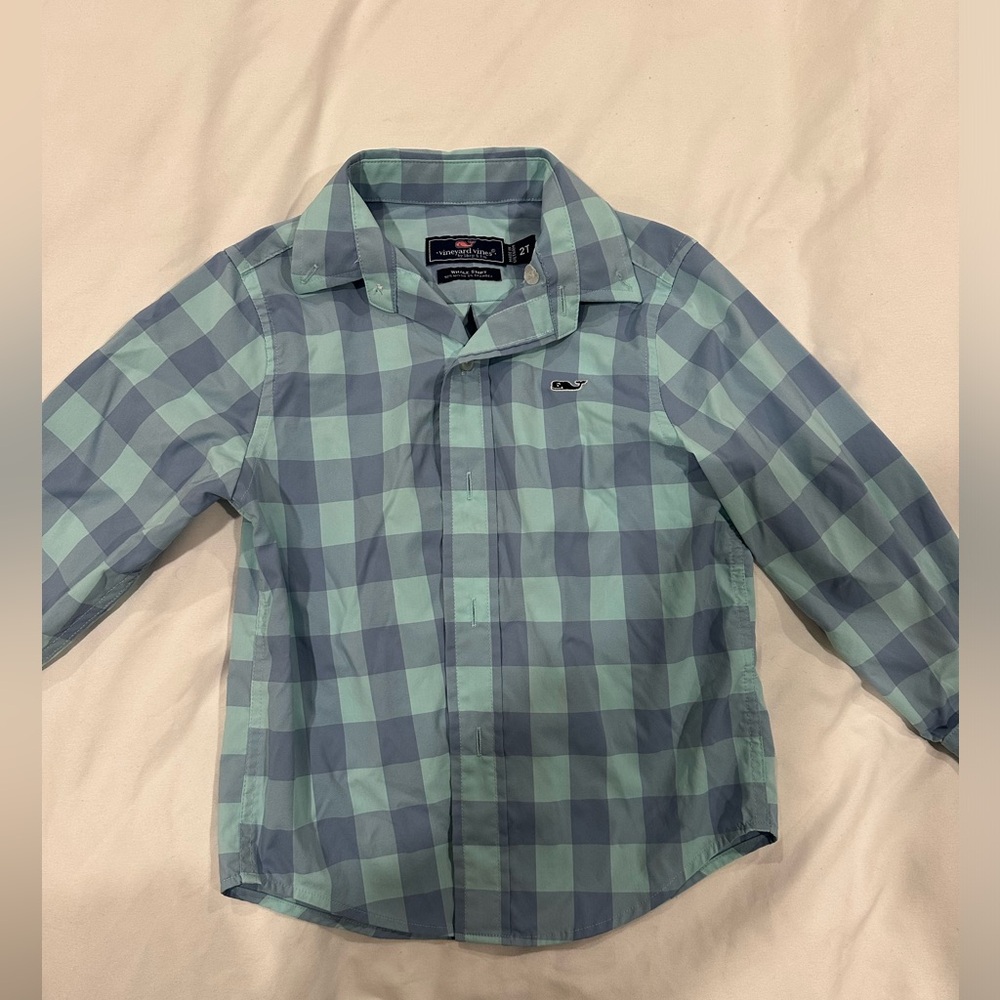 Vineyard vines 2T collard button down shirt